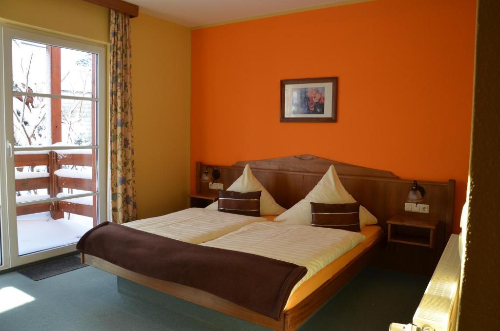 Hotel Drei Kronen Фрауенвалд Екстериор снимка