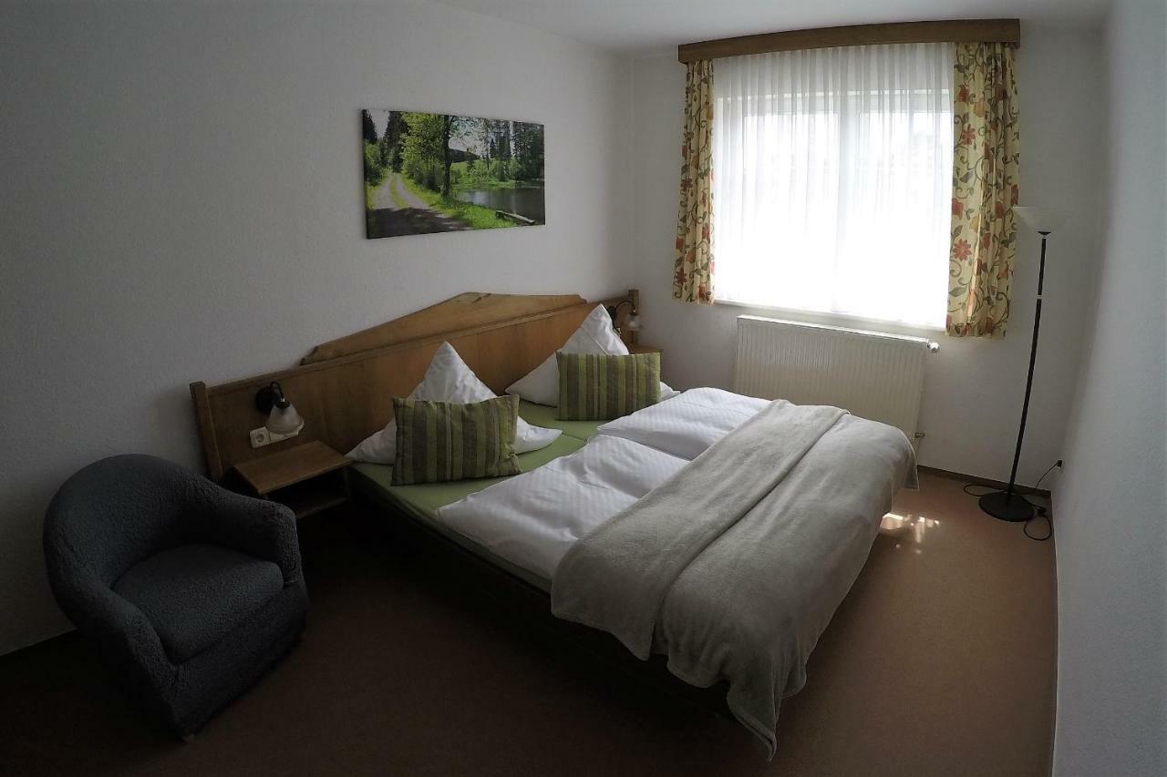 Hotel Drei Kronen Фрауенвалд Екстериор снимка